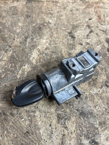 Корпус замка зажигания 7848651 GM