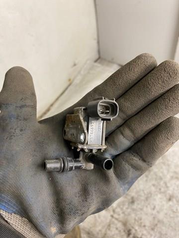 Клапан топливного абсорбера K5T46693 MITSUBISHI