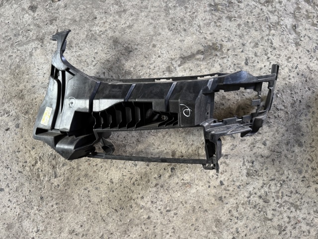 51117399977 BMW Кронштейн крепления противотуманной фары левой купить в Кривой Рог