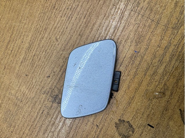 Заглушка бампера буксировочного крюка 8W0807241A VAG