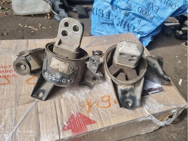 218302H000 HYUNDAI Подушка (опора) двигателя левая купить в Харьков