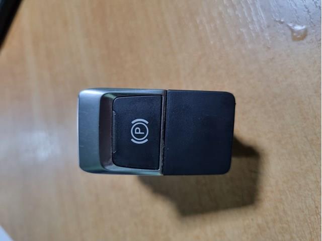 Кнопка электромеханического стояночного тормоза 4G1927225C VAG