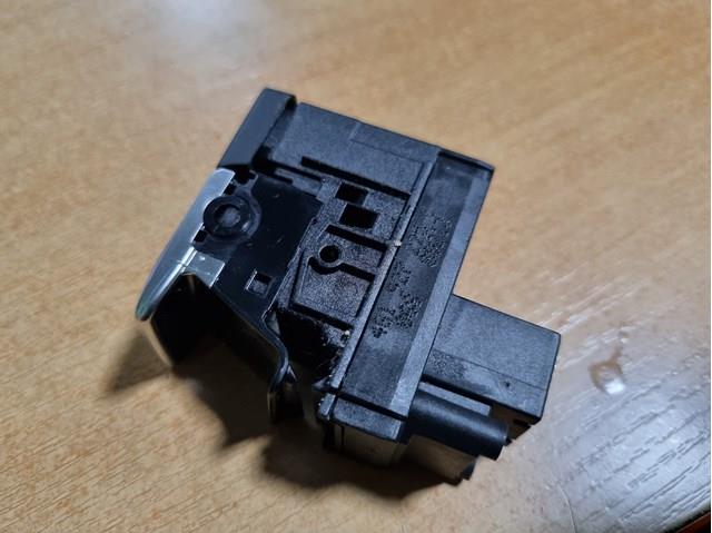VAG 4G1927225C Клавиша электромеханического стояночного тормоза в наличии Житомир