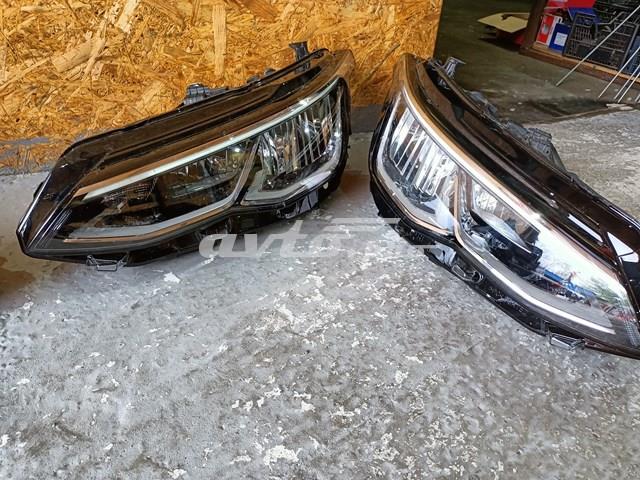 VAG 5H1941006 Правая фара в наличии Киев