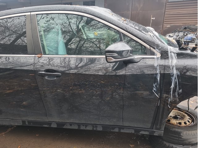 Пассажирская передняя дверь 60009AN00A9P SUBARU