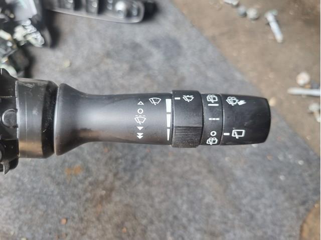 Правый подрулевой переключатель  83114AN01A SUBARU