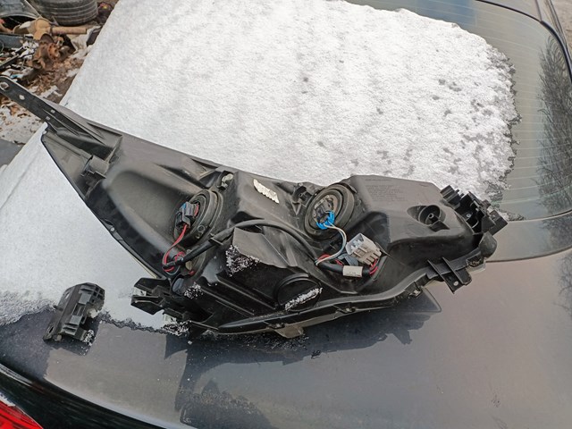84001XC01A SUBARU Левая фара купить в Киев
