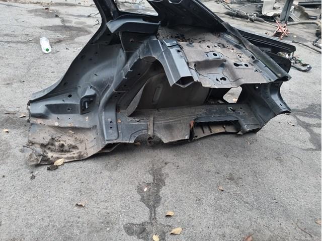 8E5809840A VAG Крыло заднее правое купить в Ирпень
