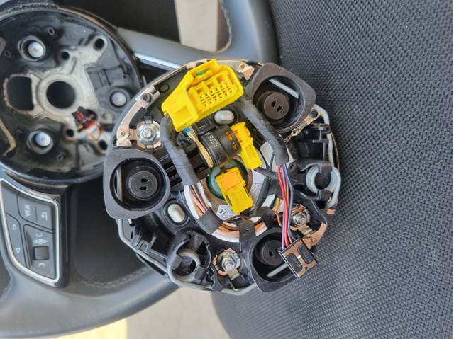 VAG 8W0419091CN Рулевое колесо в наличии Павлоград