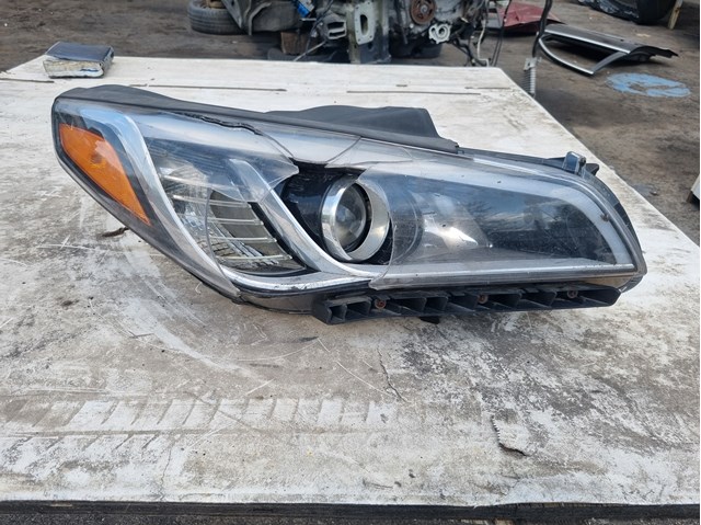 Основная фара - вставка 92102C2000 HYUNDAI