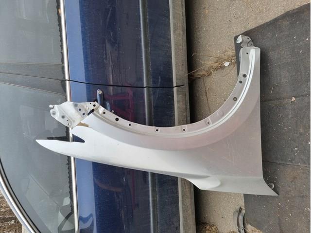Переднее правое крыло KB7W52111 MAZDA