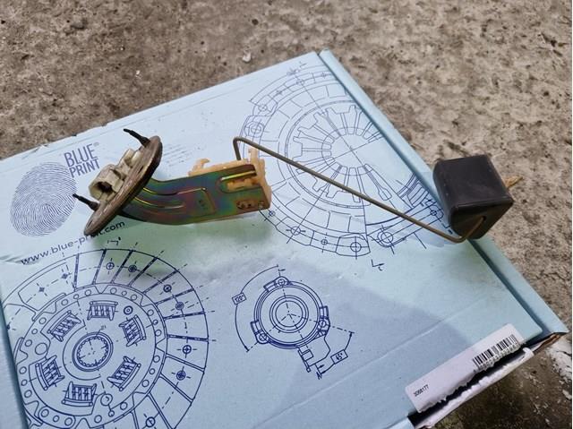 MITSUBISHI MR959966 Датчик уровня топлива в наличии Черновцы