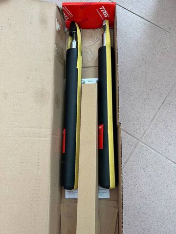 Амортизатор передней подвески JGC105T TRW