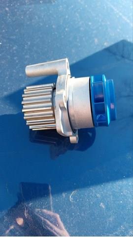 Помпа водяная, (насос) охлаждения VKPC81418 SKF