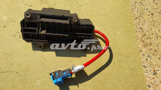 Монжатный блок реле 61136900583 BMW