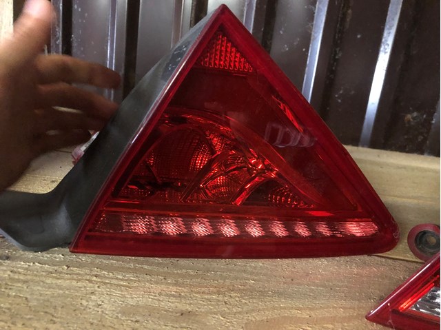 4G8945094 VAG Фонарь задний правый внутренний купить в Павлоград