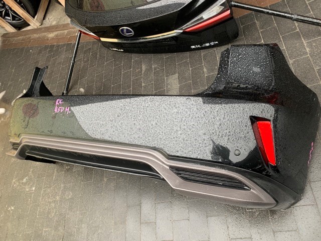 Задний бампер 5215948150 TOYOTA