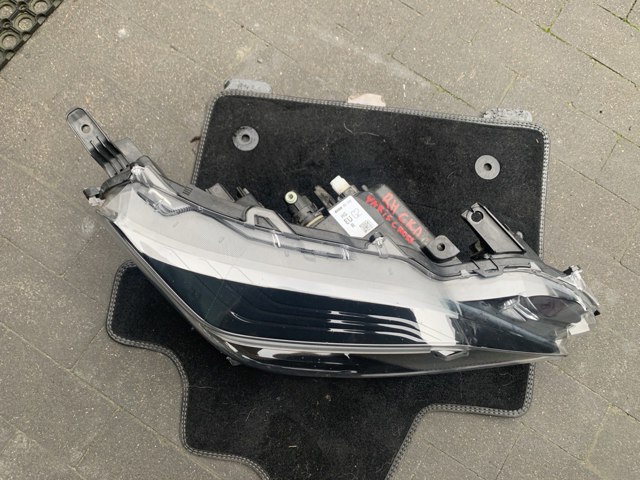 811100DP50 TOYOTA Фара правая купить в Сумы