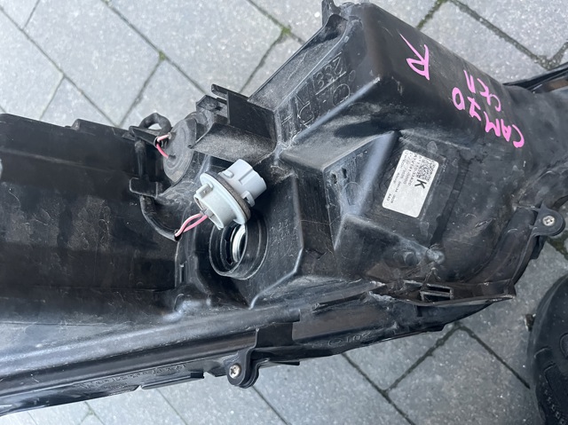 TOYOTA 8111033A20 Правая фара в наличии Запорожье
