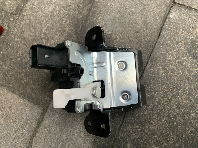 HYUNDAI 81230G6010 Замок багажника в наличии Винница