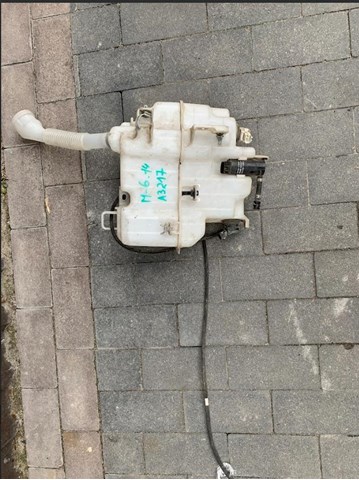 Бачок омывайки GHP967480 MAZDA