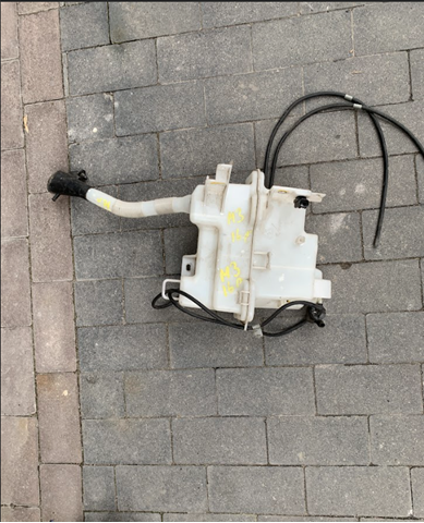 GHP9-67-481 Mazda Бачок омывателя стекла