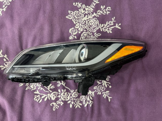 92101E60 HYUNDAI Фара левая купить в Киев