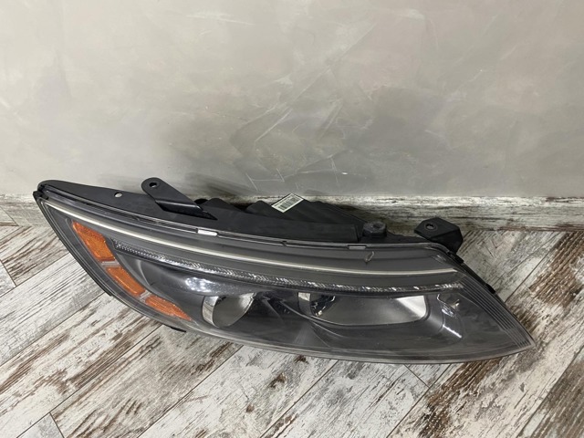 921024U650 HYUNDAI Фара правая купить в Черкассы