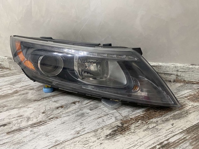 921024U650 HYUNDAI Правая фара купить в Украина