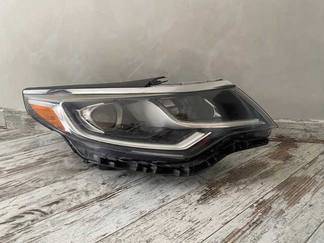 92102D5500 HYUNDAI Правая фара купить в Одесса