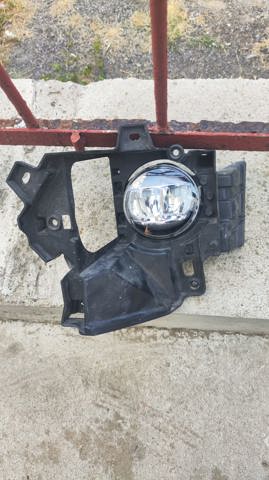 TOYOTA 8122048051 Фара противотуманная левая в наличии Николаев
