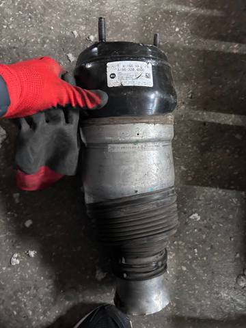 Амортизаторная стойка передняя правая A1663204666 MERCEDES