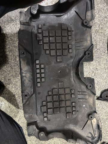 Защита картера двигателя A2055200223 MERCEDES