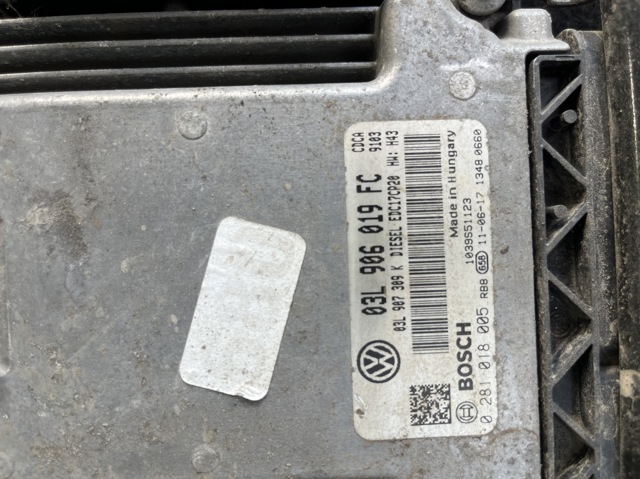 Модуль управления двигателем 03L906019FC VAG