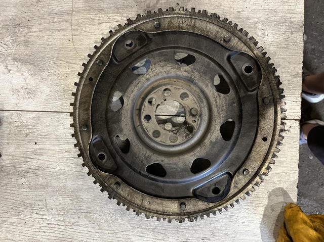 Маховик с зубчатым ободом 12331EB30A NISSAN
