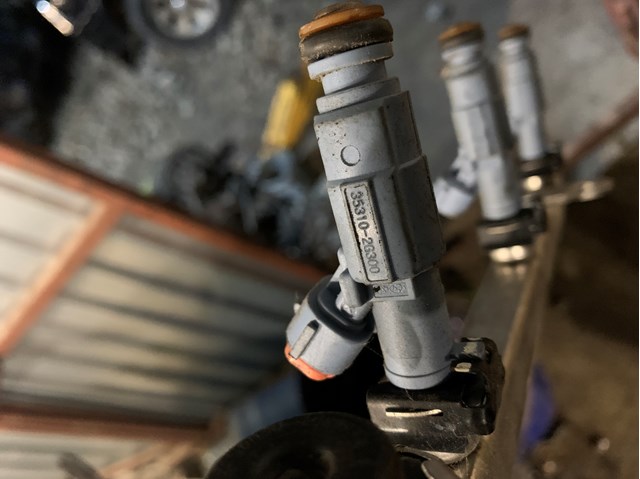 Форсунка дизельная в сборе 353102G300 HYUNDAI