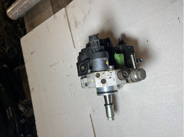Насос топливный высокого давления (ТНВД) 5151117 FORD