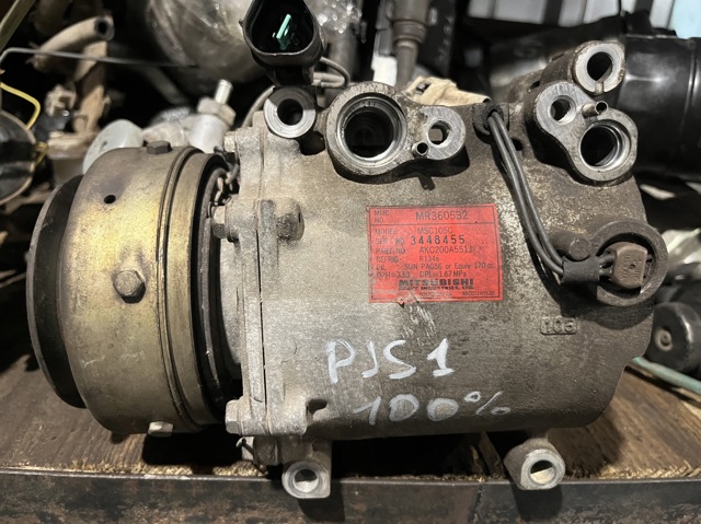 Компрессор системы кондиционирования MR360532 MITSUBISHI