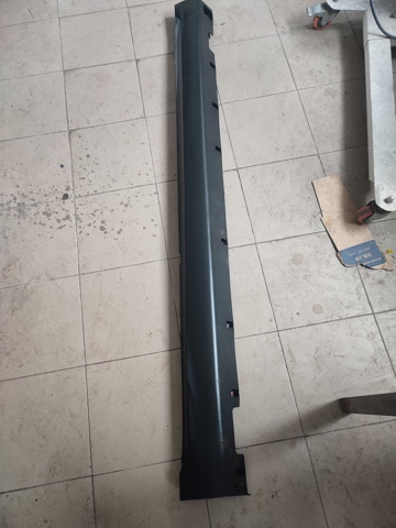 877202B200 HYUNDAI Накладка (молдинг) порога наружная правая купить в Украина