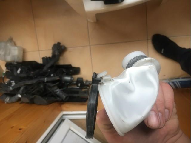 TOYOTA 8531633560 Крышка бачка омывателя в наличии Николаев