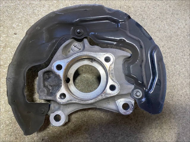 Цапфа поворотная правая F2GC3K170A FORD