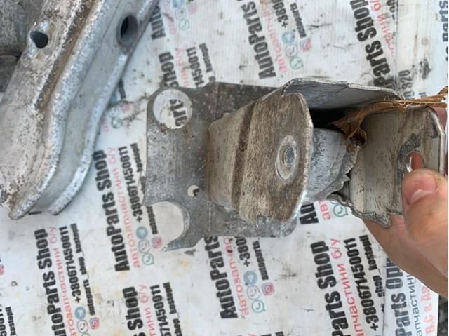 RENAULT 8200534771 Кронштейн усилителя переднего бампера в наличии Павлоград