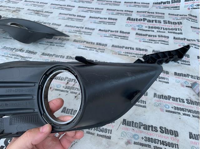 FORD 8M5119953AE Заглушка (решетка) противотуманных фар бампера переднего левая в наличии Тернополь