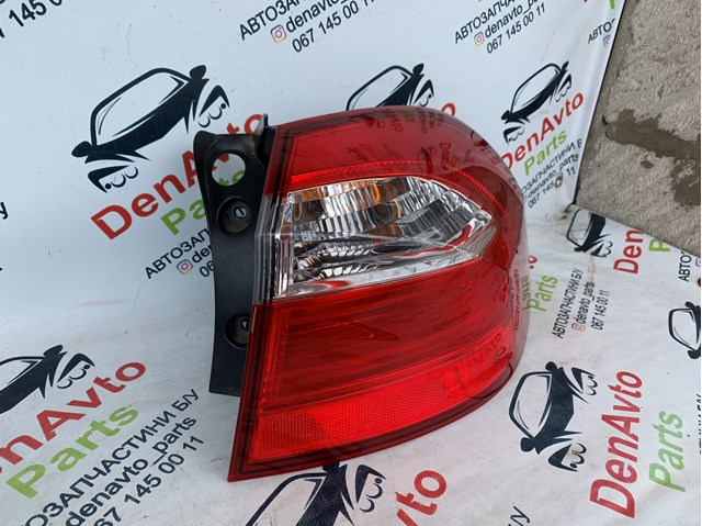 HYUNDAI 924021W2 Фонарь задний правый внешний в наличии Николаев