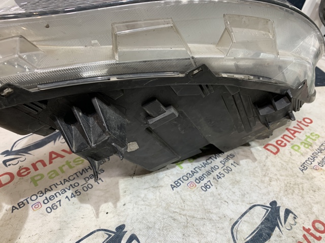 MERCEDES A9109060200 Левая фара в наличии Львов