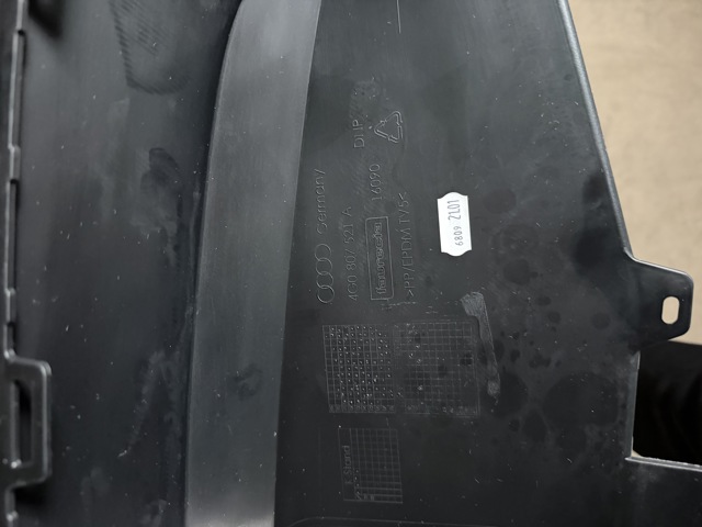 VAG 4G0807521 Спойлер заднего бампера в наличии Кривой Рог
