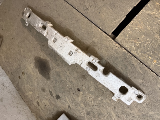 5261133120 TOYOTA Абсорбер переднего бампера купить в Хмельницкий
