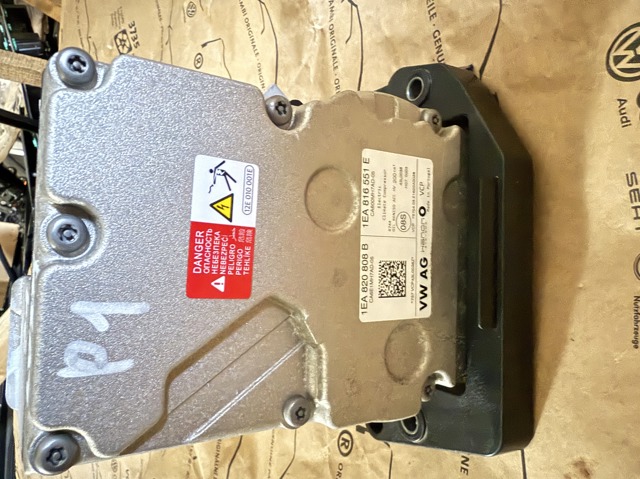 Компрессор климатической установки 1EA816551E VAG