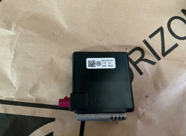 Антенна GSP 3G9035534 VAG