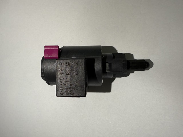 Выключатель датчик стопсигнала Ауди А8 D3